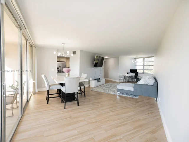 6911 Environ Blvd # 5L, Lauderhill FL 33319