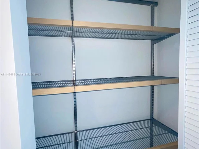 951 Brickell Ave # 3211, Miami FL 33131