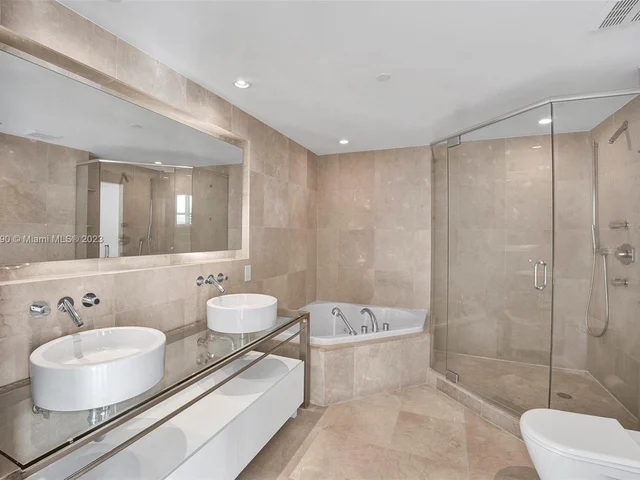 6000 Indian Creek Dr # 17B, Miami Beach FL 33140