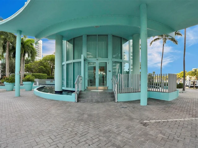 6000 Indian Creek Dr # 17B, Miami Beach FL 33140