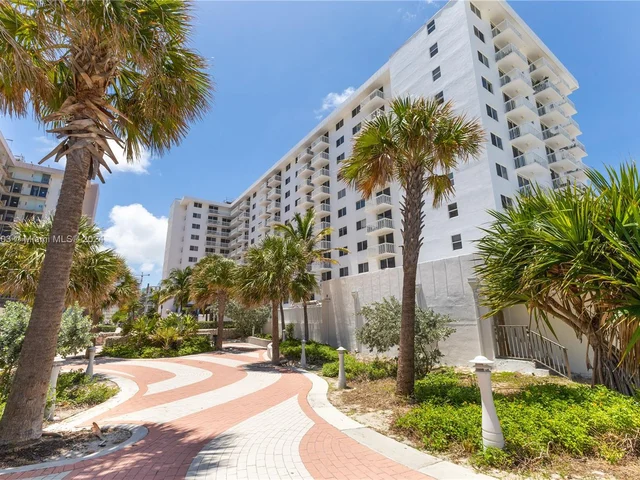 401 Ocean Dr # 504, Miami Beach FL 33139