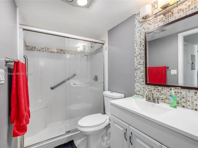 401 Ocean Dr # 504, Miami Beach FL 33139