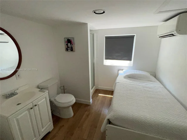 1500 NE 13th Ave, Miami FL 33139