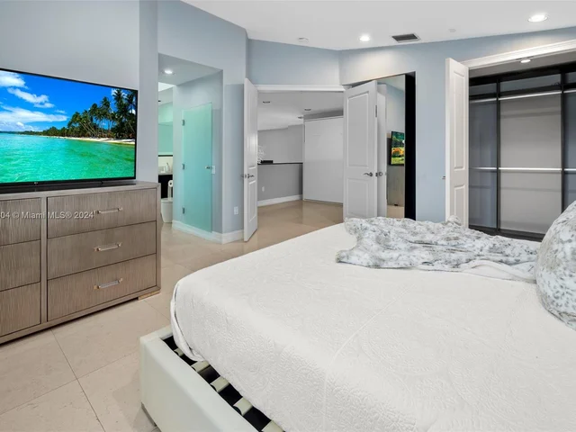 1500 NE 13th Ave, Miami FL 33139