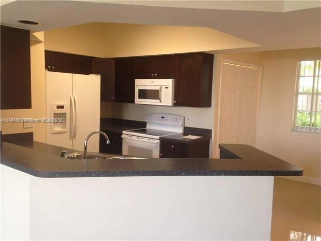 3215 NE 184th St # 14104, Aventura FL 33160