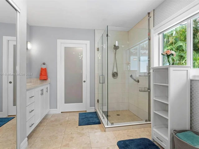 60 Sevilla Ave, Coral Gables FL 33134