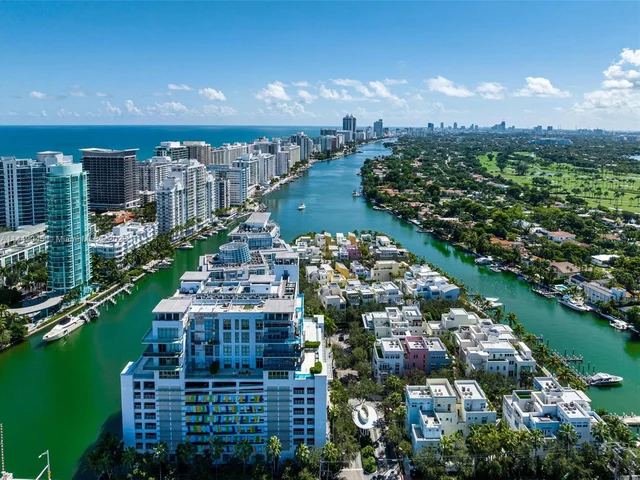 201 Aqua Ave, Miami Beach FL 33141