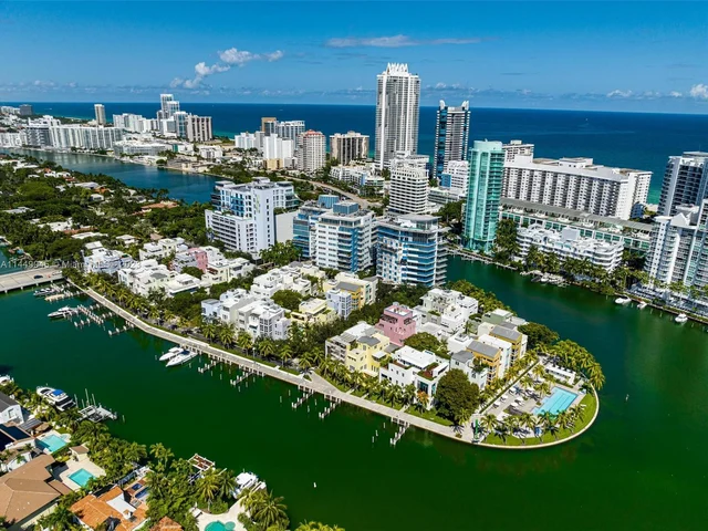 201 Aqua Ave, Miami Beach FL 33141