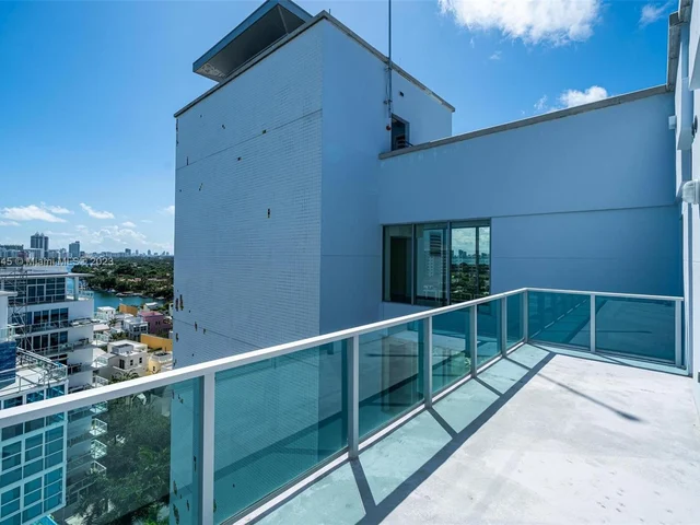 201 Aqua Ave, Miami Beach FL 33141