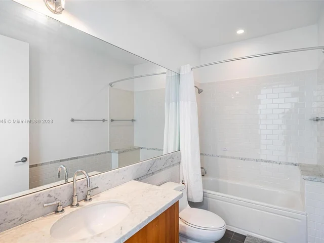 201 Aqua Ave, Miami Beach FL 33141