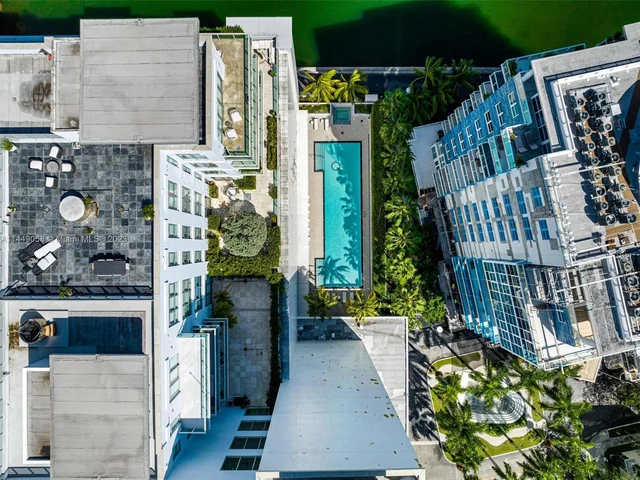 201 Aqua Ave, Miami Beach FL 33141