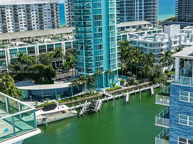 201 Aqua Ave, Miami Beach FL 33141