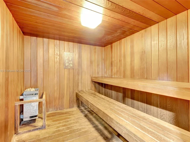 328 N Ocean Blvd # 305, Pompano Beach FL 33062