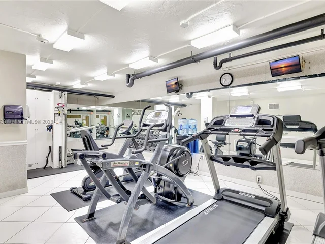 328 N Ocean Blvd # 305, Pompano Beach FL 33062