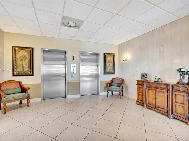 328 N Ocean Blvd # 305, Pompano Beach FL 33062