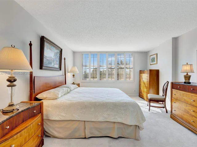 328 N Ocean Blvd # 305, Pompano Beach FL 33062