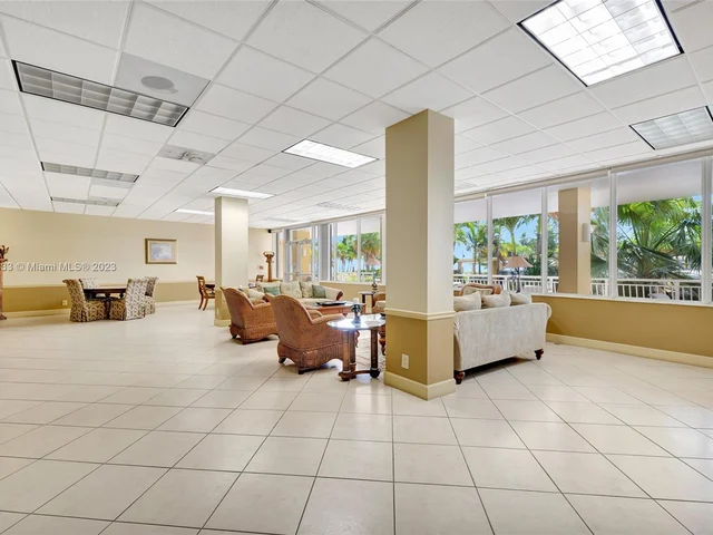 328 N Ocean Blvd # 305, Pompano Beach FL 33062