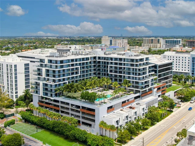 2960 NE 207th St # 904, Aventura FL 33180