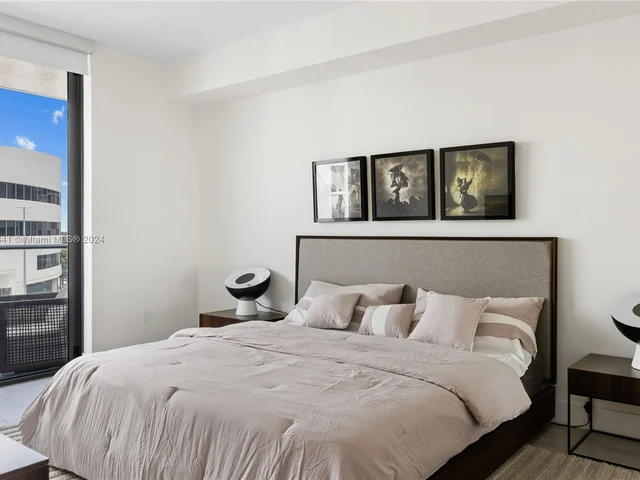 2960 NE 207th St # 904, Aventura FL 33180