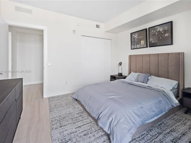 2960 NE 207th St # 904, Aventura FL 33180