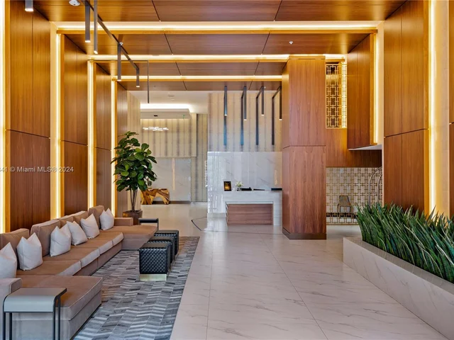 2960 NE 207th St # 904, Aventura FL 33180