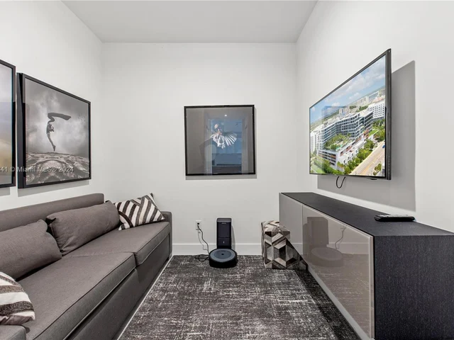 2960 NE 207th St # 904, Aventura FL 33180