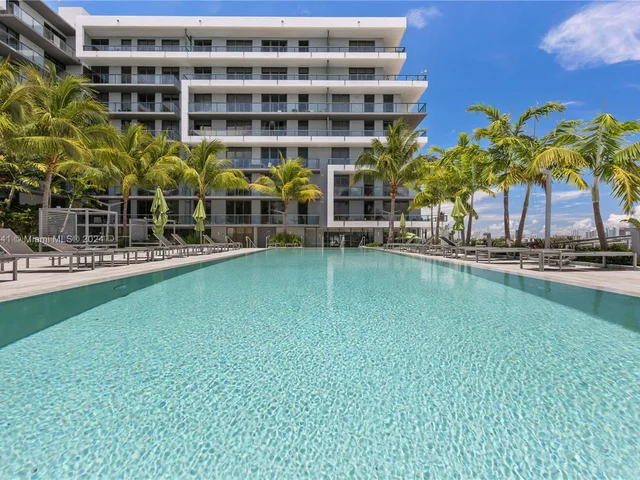 2960 NE 207th St # 904, Aventura FL 33180