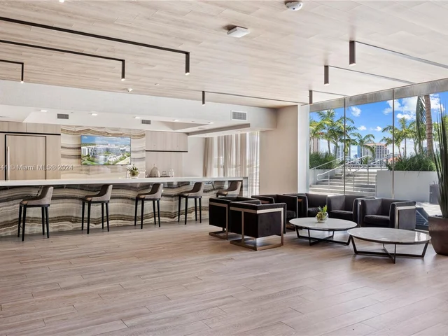 2960 NE 207th St # 904, Aventura FL 33180