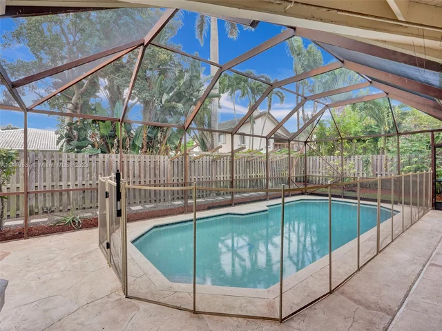 1339 SW 3rd St, Boca Raton FL 33486