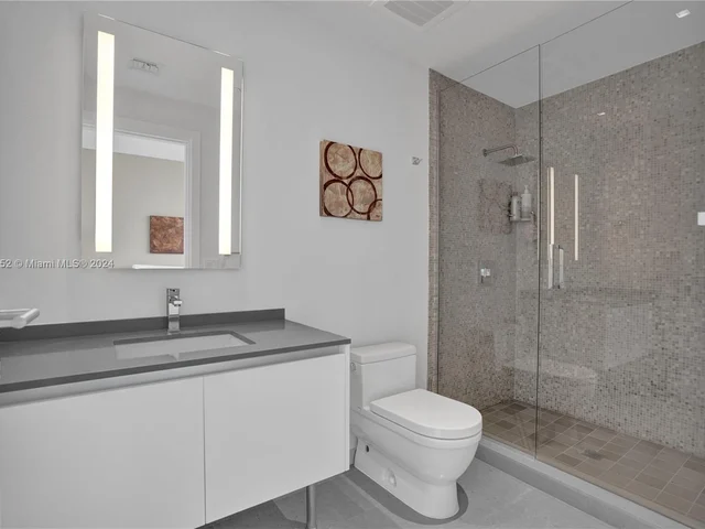 68 SE 6th St # 3711, Miami FL 33131