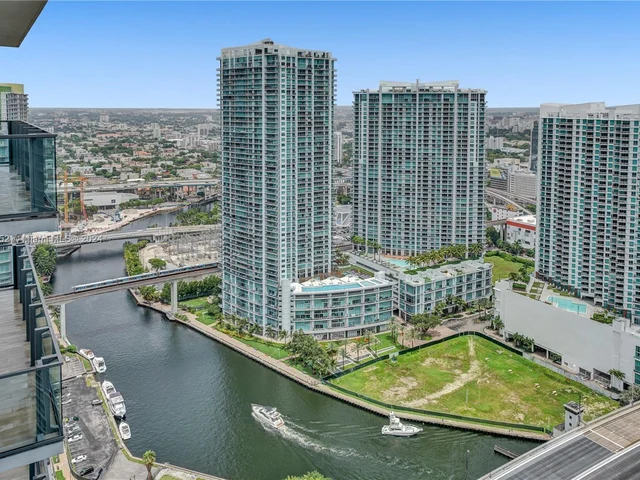 68 SE 6th St # 3711, Miami FL 33131