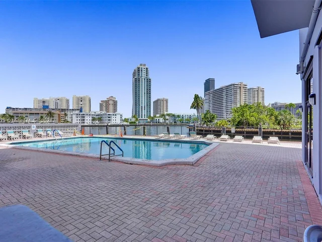 137 Golden Isles Dr # 1110, Hallandale Beach FL 33009