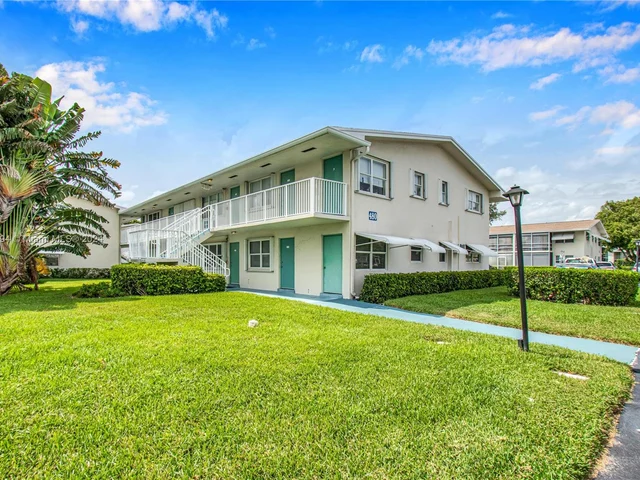 480 Horizons  W # 204, Boynton Beach FL 33435