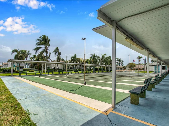 480 Horizons  W # 204, Boynton Beach FL 33435