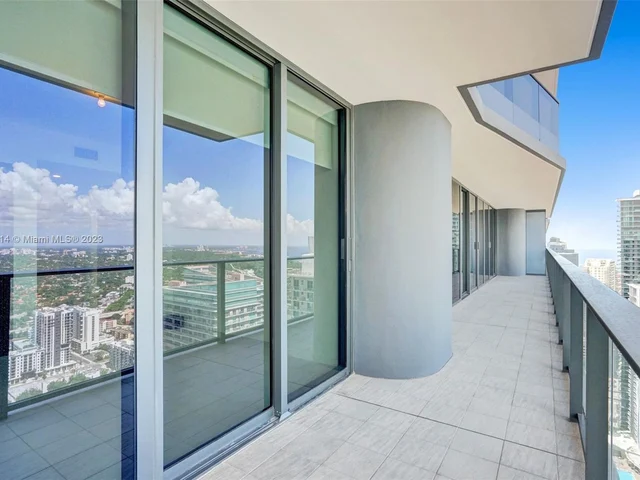 1000 Brickell Plz # 4710, Miami FL 33131