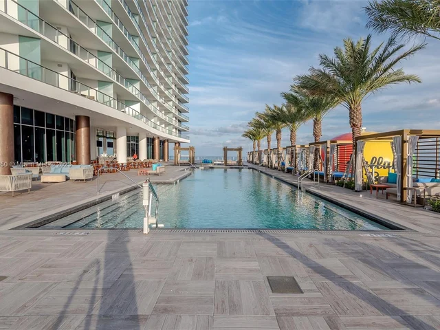 4111 S Ocean Dr, Hollywood FL 33019