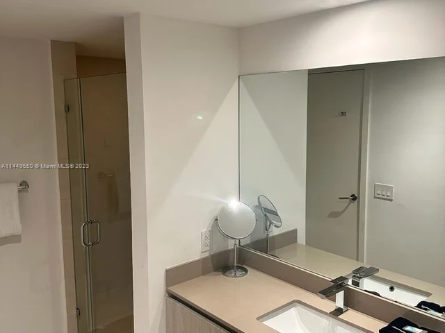 4111 S Ocean Dr, Hollywood FL 33019