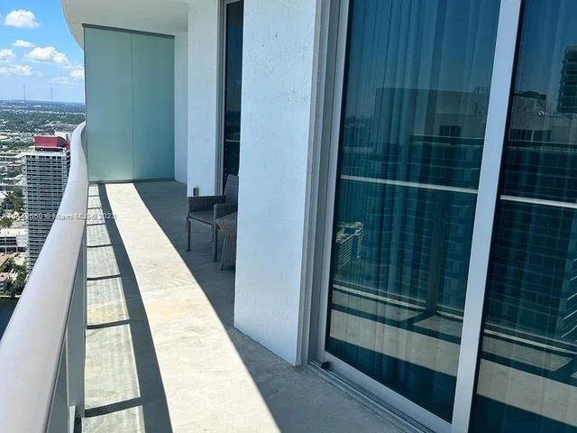 4111 S Ocean Dr, Hollywood FL 33019