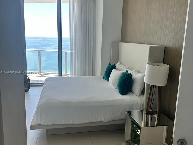 4111 S Ocean Dr, Hollywood FL 33019