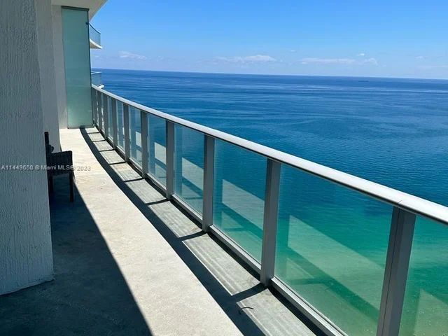 4111 S Ocean Dr, Hollywood FL 33019