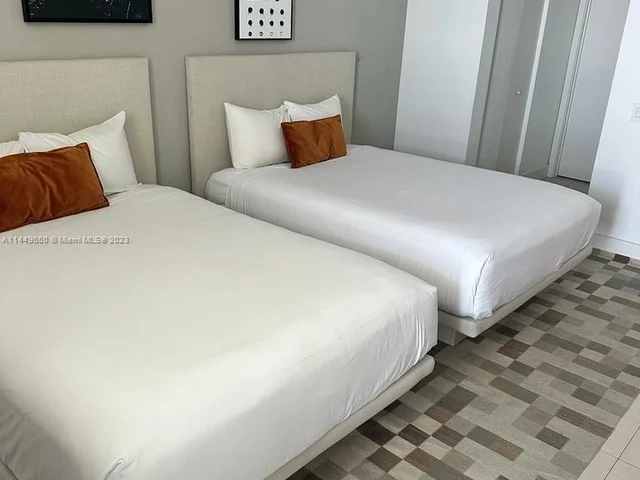 4111 S Ocean Dr, Hollywood FL 33019