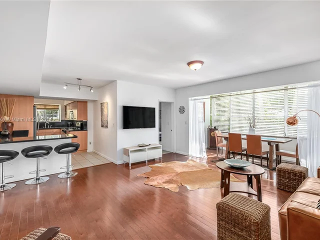 4800 Pine Tree Dr # 101, Miami Beach FL 33140