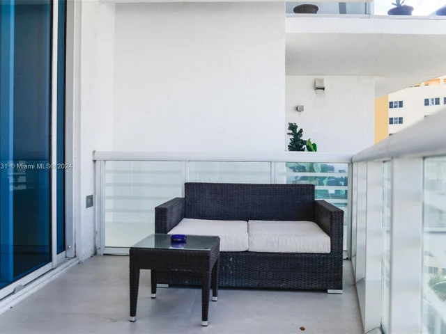 3801 Collins Ave # 903, Miami Beach FL 33140