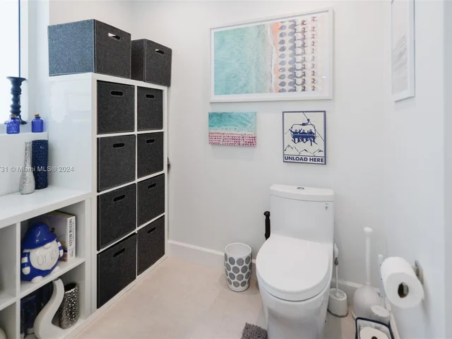 3801 Collins Ave # 903, Miami Beach FL 33140