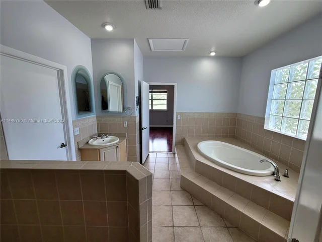 12195 SW 80th St, Miami FL 33183