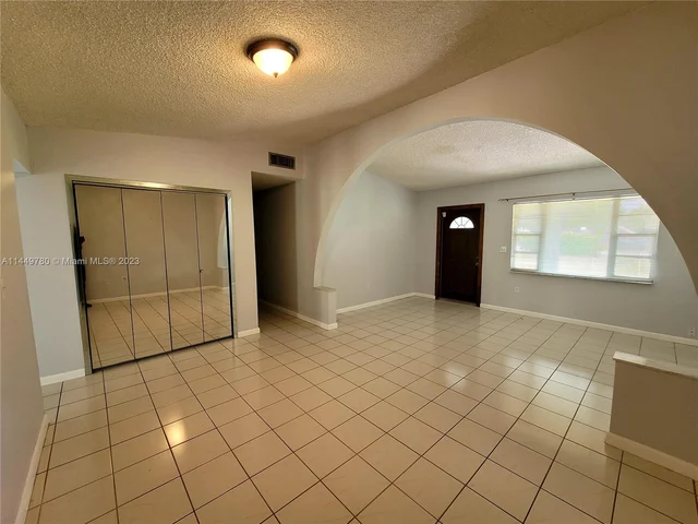 12195 SW 80th St, Miami FL 33183