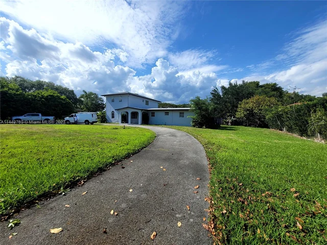 12195 SW 80th St, Miami FL 33183
