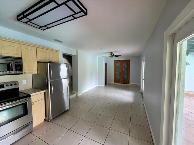 12195 SW 80th St, Miami FL 33183