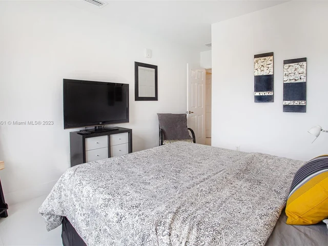 10950 NW 82nd St # 416, Doral FL 33178