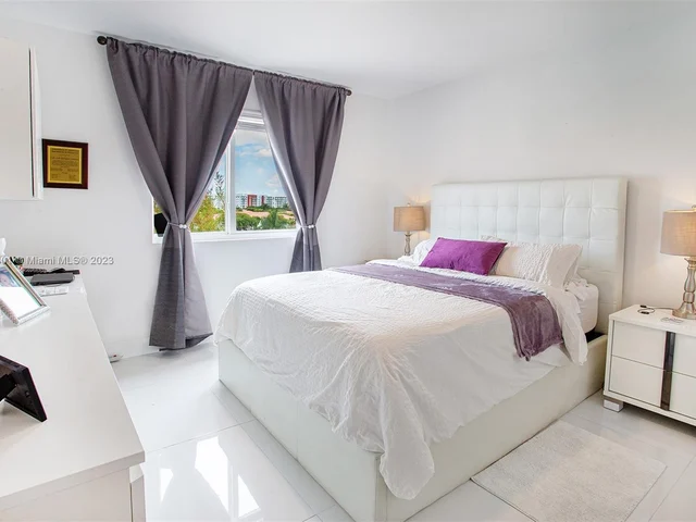 10950 NW 82nd St # 416, Doral FL 33178